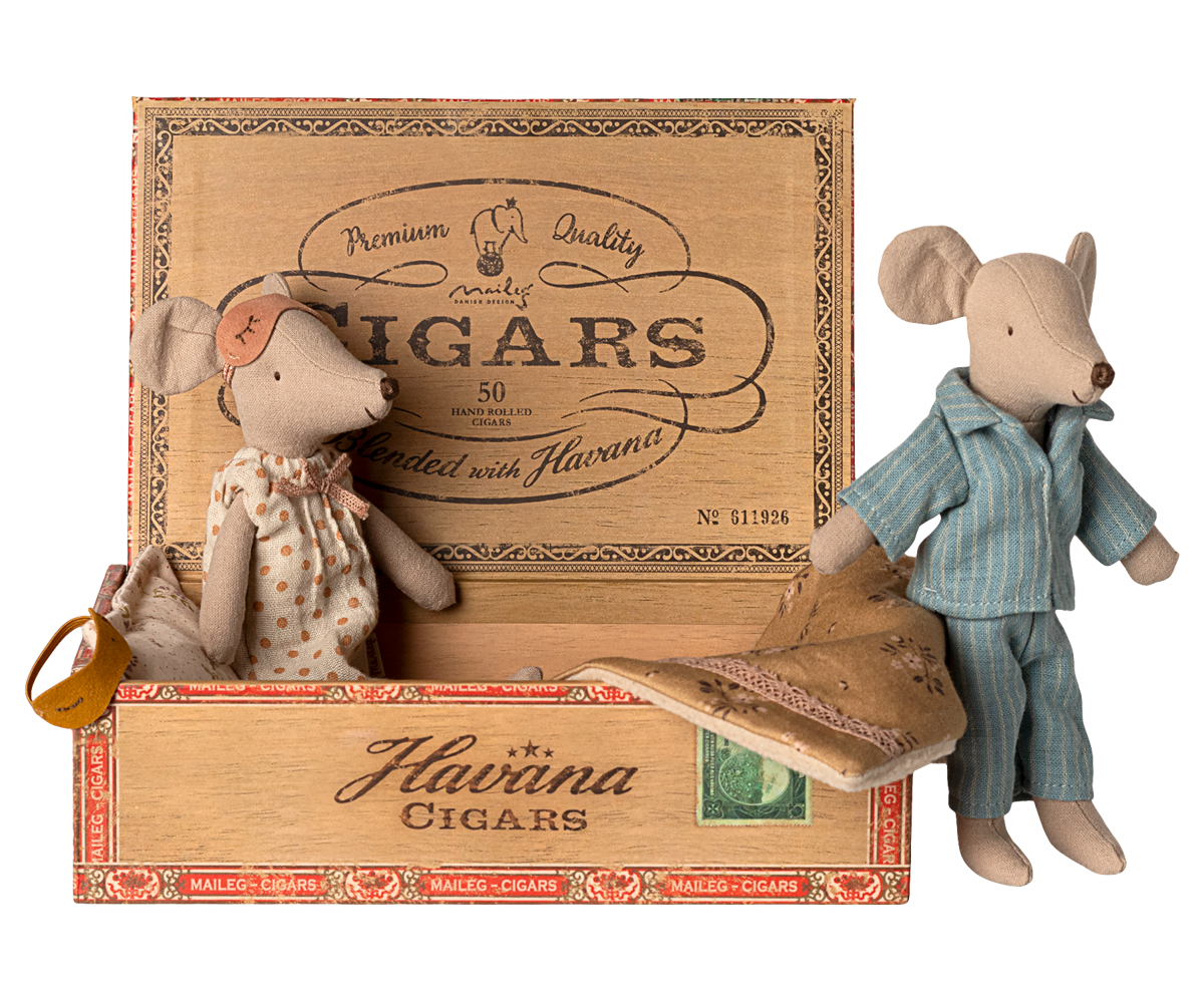 Maileg Mum & Dad Mice in Cigarbox