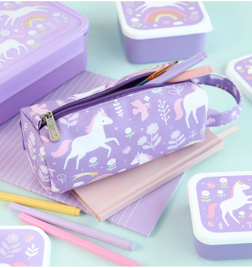 Pencil case: Unicorn dreams