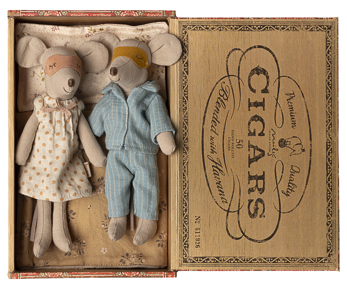 Maileg Mum & Dad Mice in Cigarbox