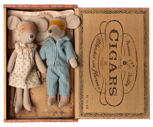 Maileg Mum & Dad Mice in Cigarbox